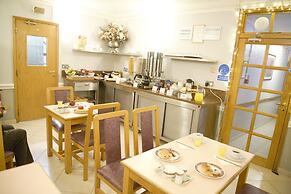 Nayland Hotel