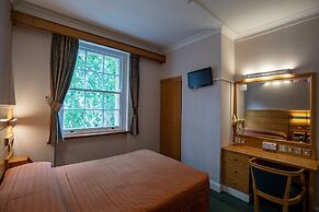 Nayland Hotel