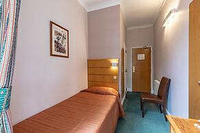 Nayland Hotel
