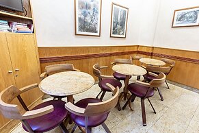 Nayland Hotel