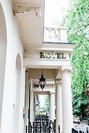 Nayland Hotel
