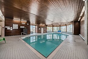 Stony Plain Inn and Suites