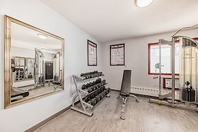 Stony Plain Inn and Suites