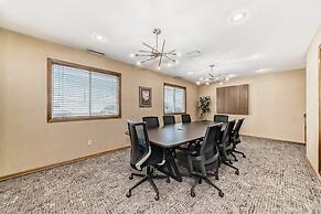 Stony Plain Inn and Suites