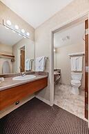 Stony Plain Inn and Suites