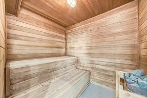 Stony Plain Inn and Suites