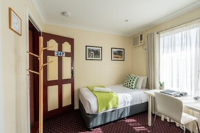 The Henry Parkes Motel Tenterfield