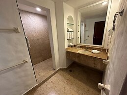 Hotel Quijote Inn