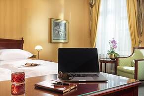 Best Western Premier Grand Hotel Russischer Hof