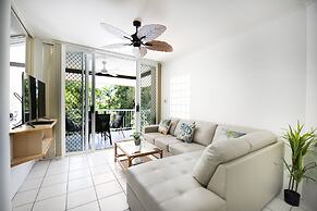 Golden Sands Beachfront Apartment Resort