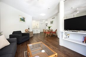 Golden Sands Beachfront Apartment Resort
