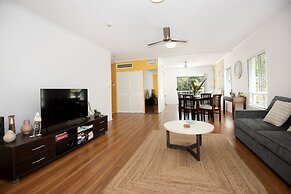 Golden Sands Beachfront Apartment Resort