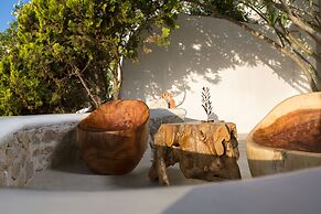 Tharroe of Mykonos
