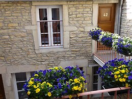 Logis Hôtel De La Cloche