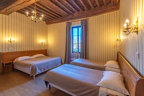 Logis Hôtel De La Cloche