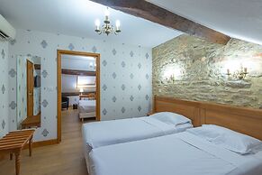 Logis Hôtel De La Cloche