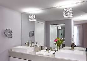 Executive Plaza Hotel Metro Vancouver