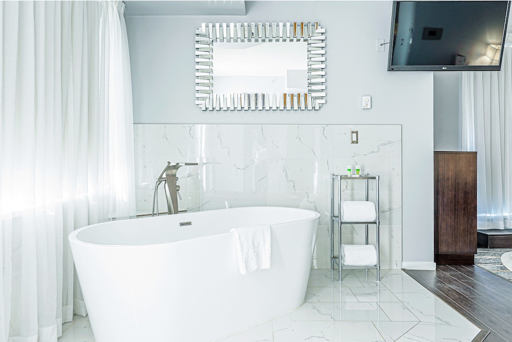 Executive Plaza Hotel Metro Vancouver