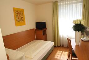 Memphis Hotel