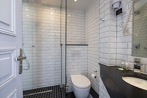 Hotel Pavillon Monceau by Happy Culture
