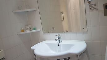 St Giles Heathrow Hotel
