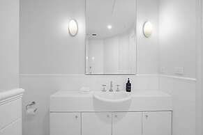 Comfort Apartments Melbourne Central