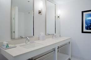 Four Points by Sheraton Winnipeg South