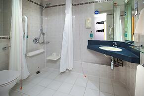 Holiday Inn Express Perth by IHG