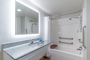 Holiday Inn Express Prince Frederick by IHG