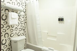Oxford Suites Pendleton