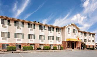 Super 8 by Wyndham Fayetteville