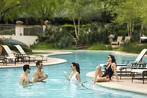 The Ritz-Carlton Dallas, Las Colinas