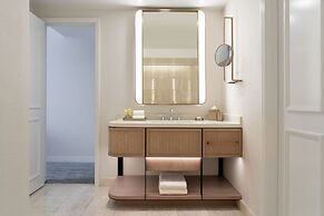 The Ritz-Carlton Dallas, Las Colinas