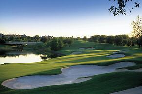 The Ritz-Carlton Dallas, Las Colinas