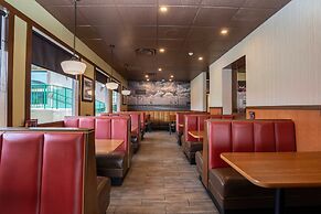 Sandman Hotel Vernon