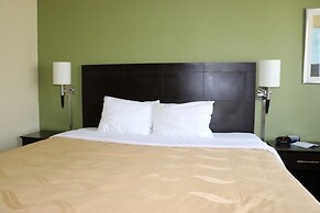 Quality Inn Evansville Eastland Area