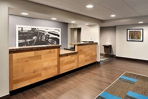 Hampton Inn Appleton-Fox River Mall Area