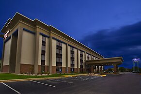 Hampton Inn Appleton-Fox River Mall Area