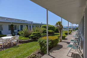 Blue Water Resort