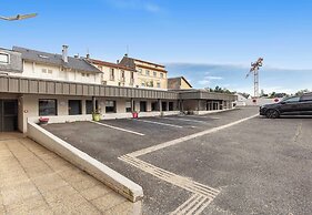 B&B HOTEL Lourdes Centre Gare 3 étoiles