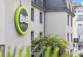 B&B HOTEL Lourdes Centre Gare 3 étoiles