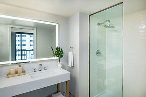 Ashore Oceanfront Hotel by Marriott