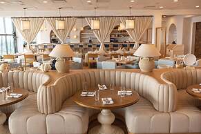 Ashore Oceanfront Hotel by Marriott