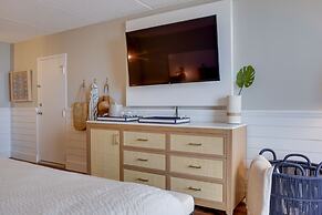 Ashore Oceanfront Hotel by Marriott