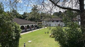 Europa Gatwick Hotel