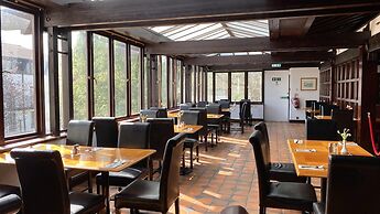 Europa Gatwick Hotel