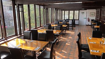 Europa Gatwick Hotel