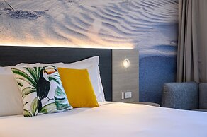 Novotel Sunshine Coast Resort