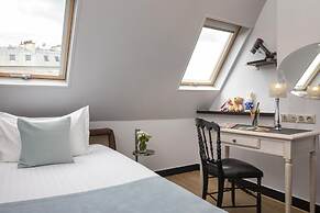 Hotel Plaza Elysées