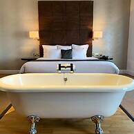 The Cliff Hotel